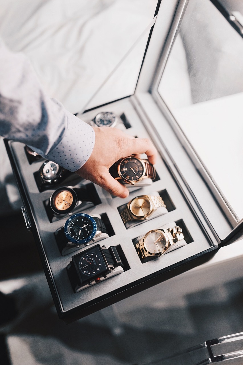 Fathers day gifts, Why Gifting a Luxury Watch Makes for an Unforgettable Father’s Day Gift 